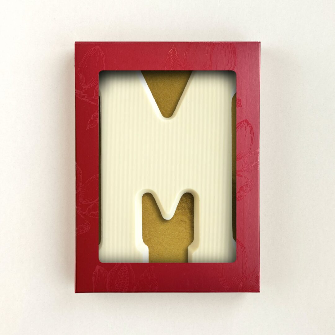 Chocoladeletter M Wit