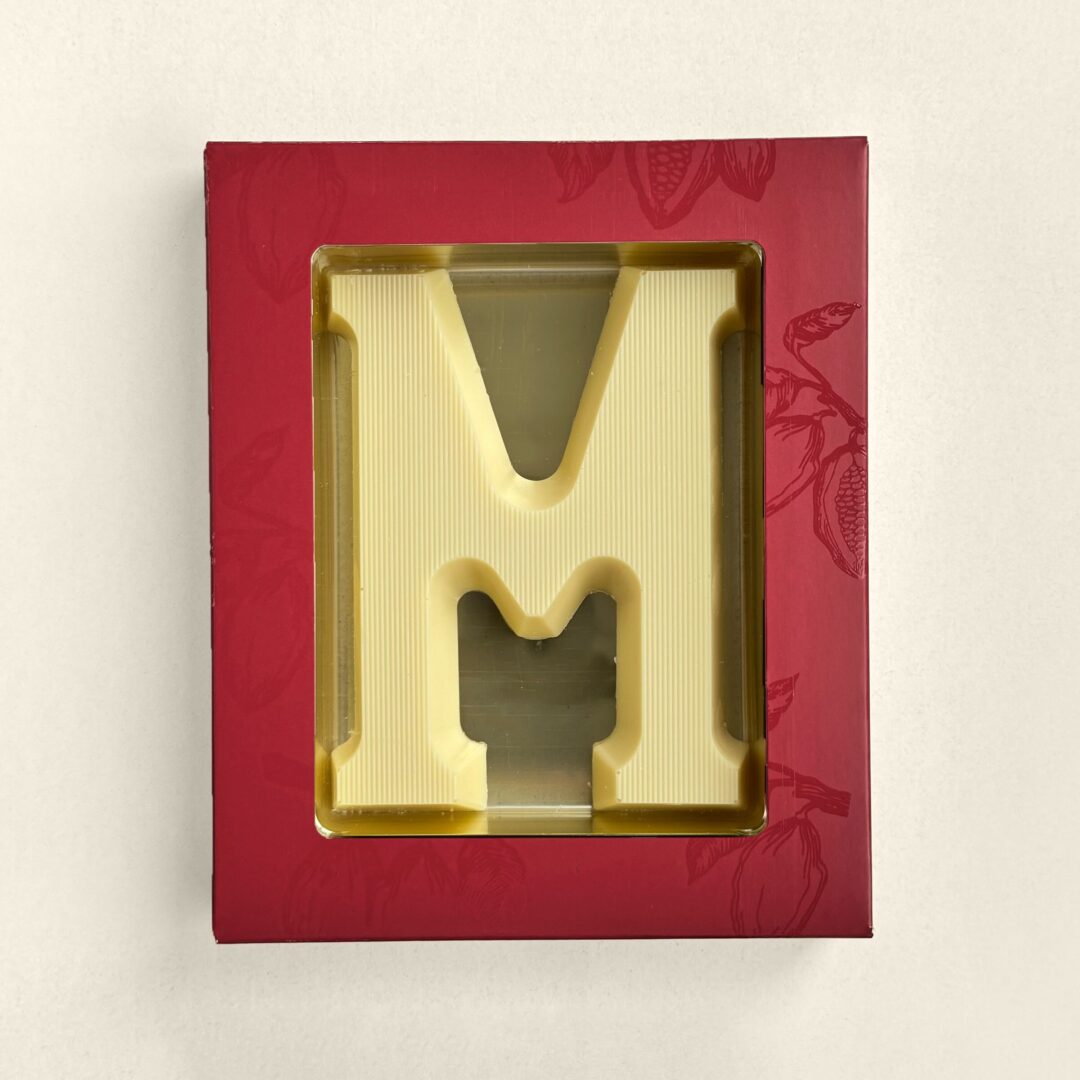 Chocoladeletter M Wit