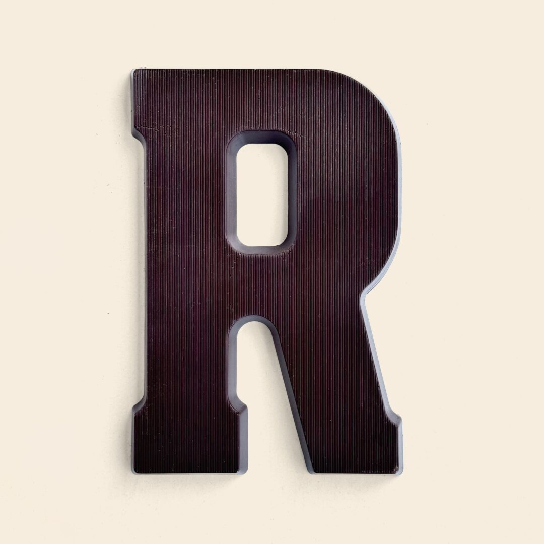Chocoladeletter R Puur