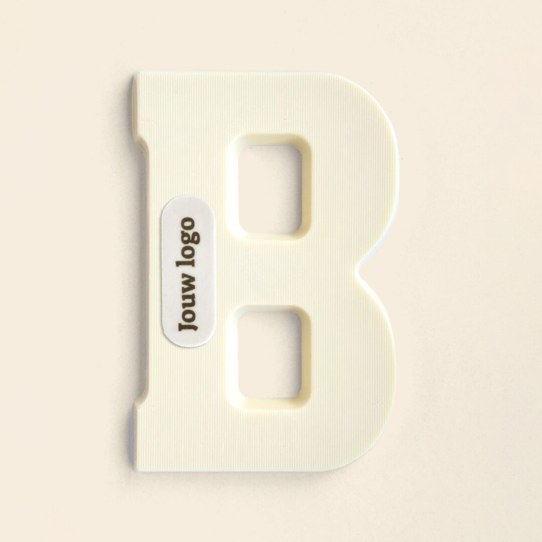 Chocoladeletter Eigen Logo B Wit