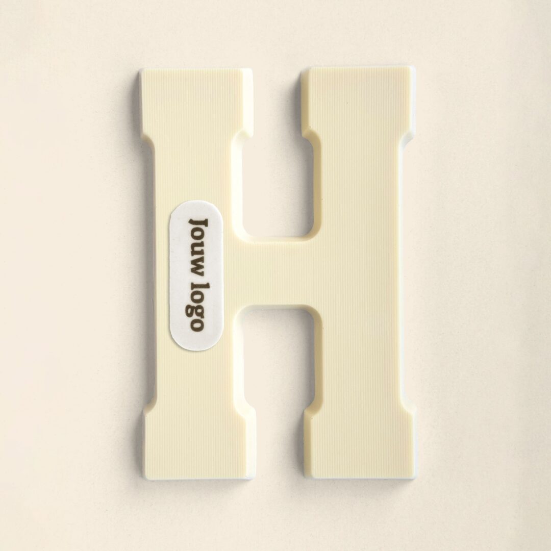Chocoladeletter Eigen Logo H Wit