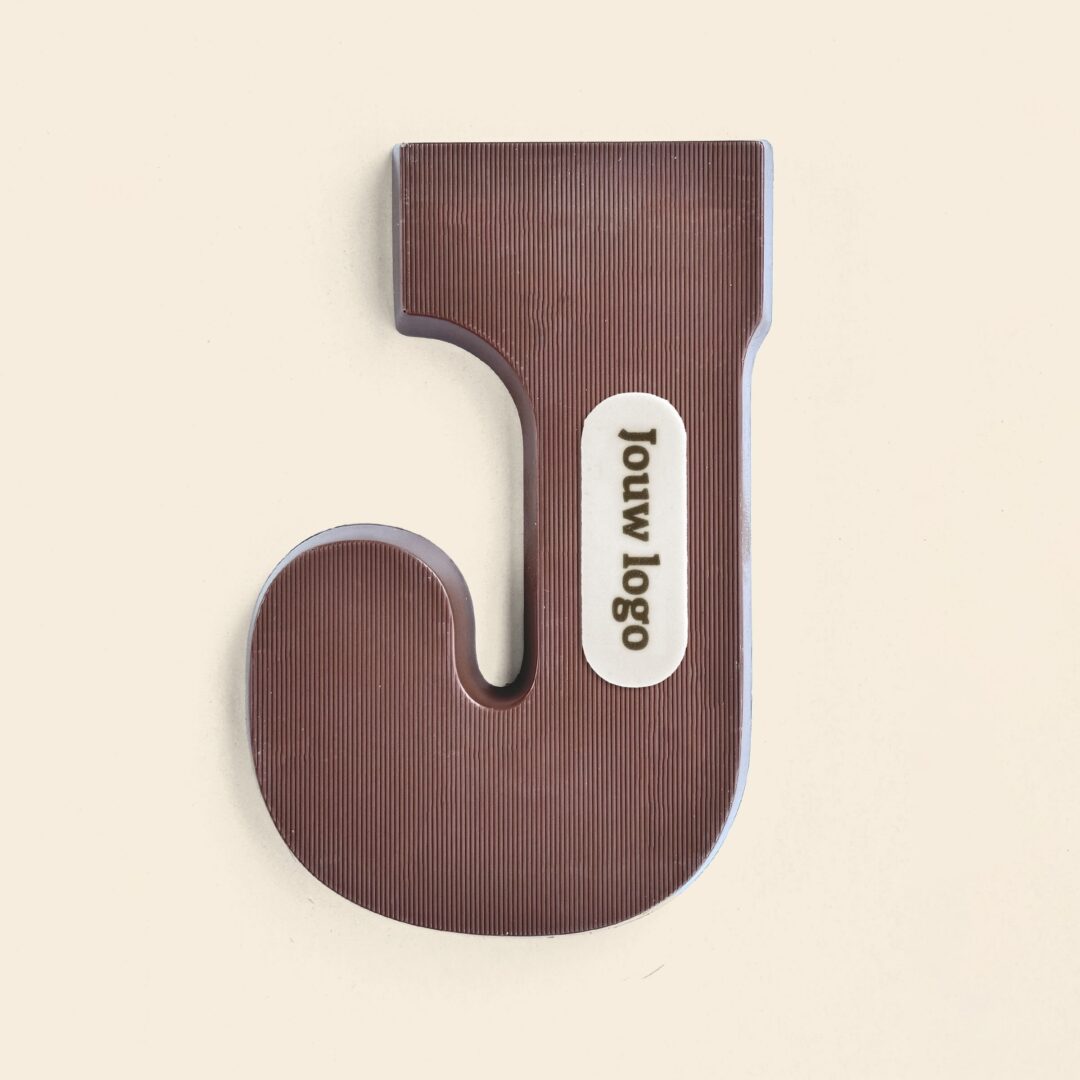Chocoladeletter Eigen Logo J Melk