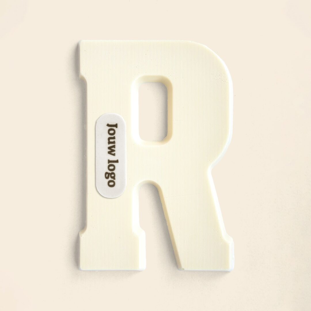 Chocoladeletter Eigen Logo R Wit