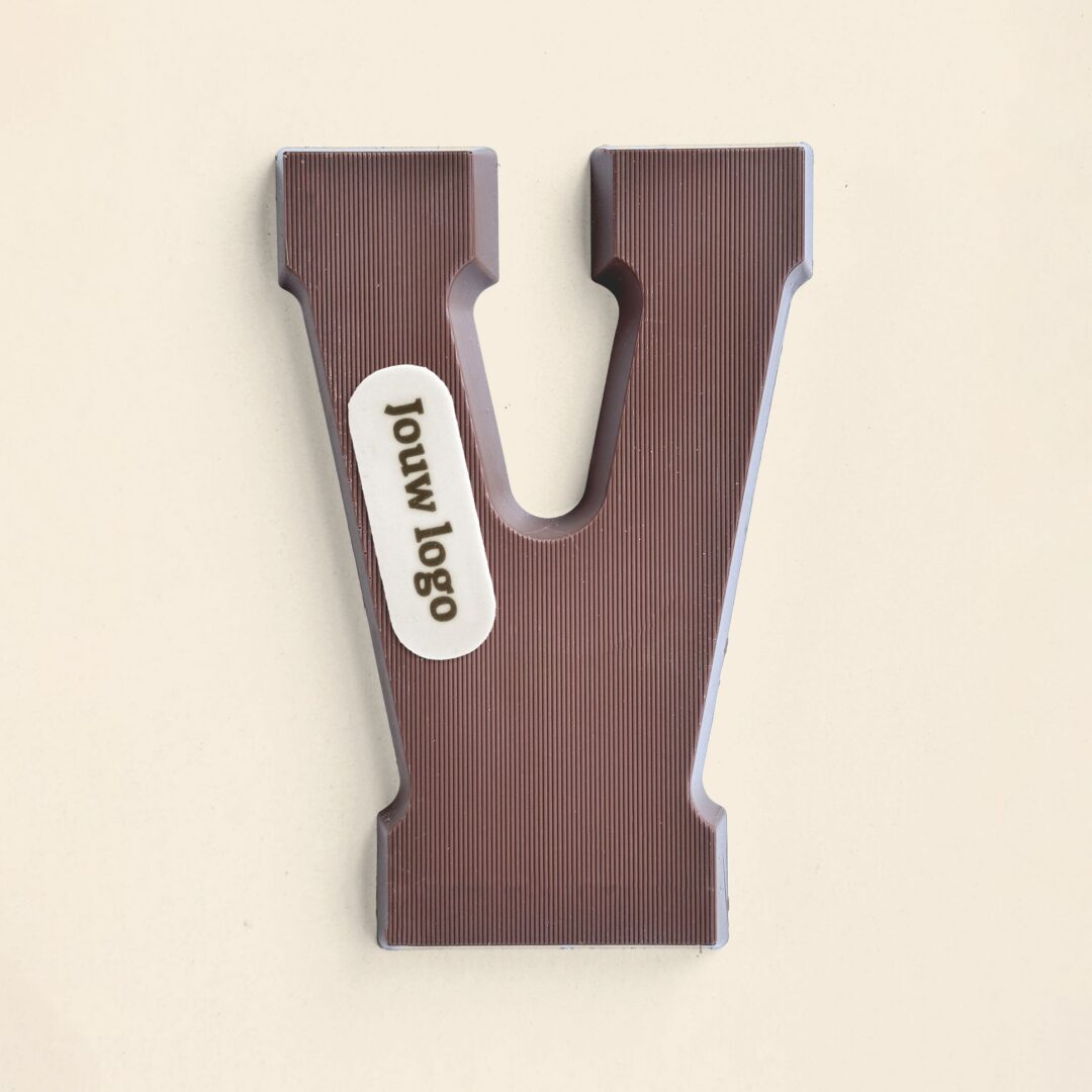 Chocoladeletter Eigen Logo V Melk