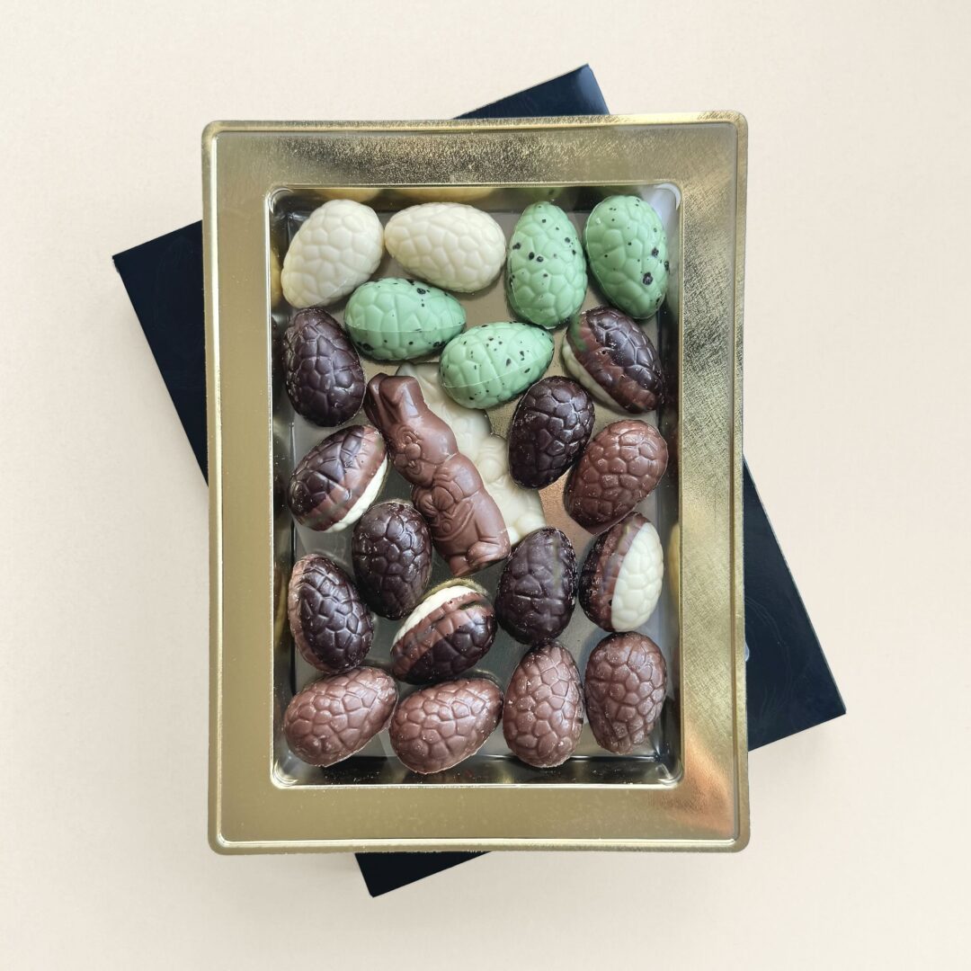 Chocolade paaseitjes en paashaasjes color